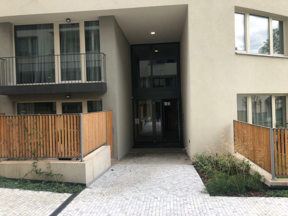 Luxury Apartment With Private Garden Prag Exteriör bild